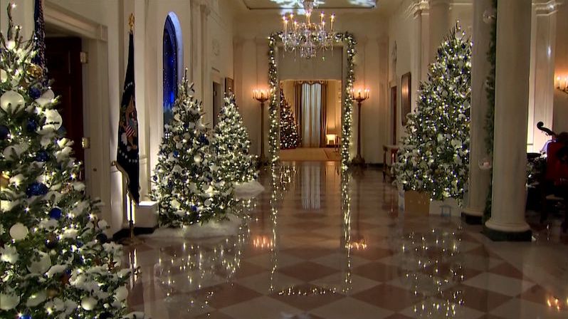 Vánoční výzdoba Bílého domu, poprvé v režii Bidenových